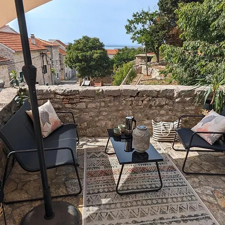 Holiday home Stone House Bella *