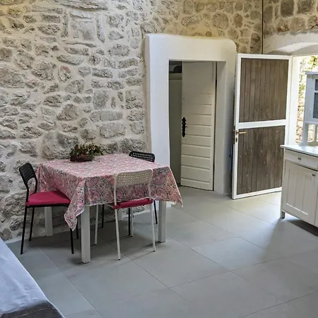 Stone House Bella Holiday home