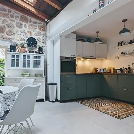 Stone House Bella Holiday home *