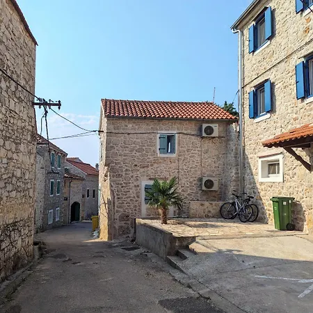 Stone House Bella Holiday home Murter